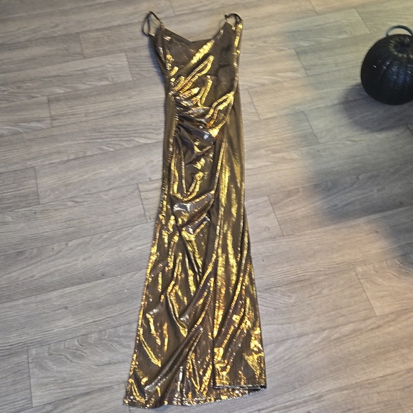Dress - Picture 4 of 5